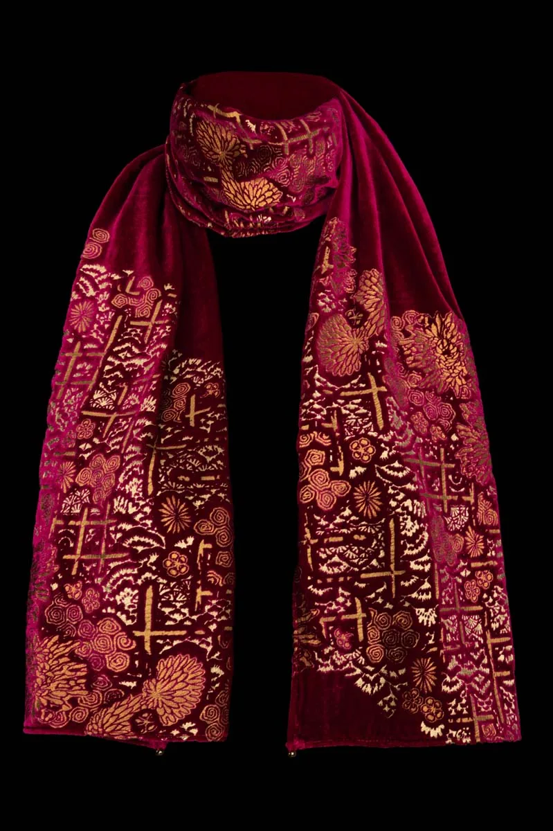 Printed velvet scarves with Murano glass beads