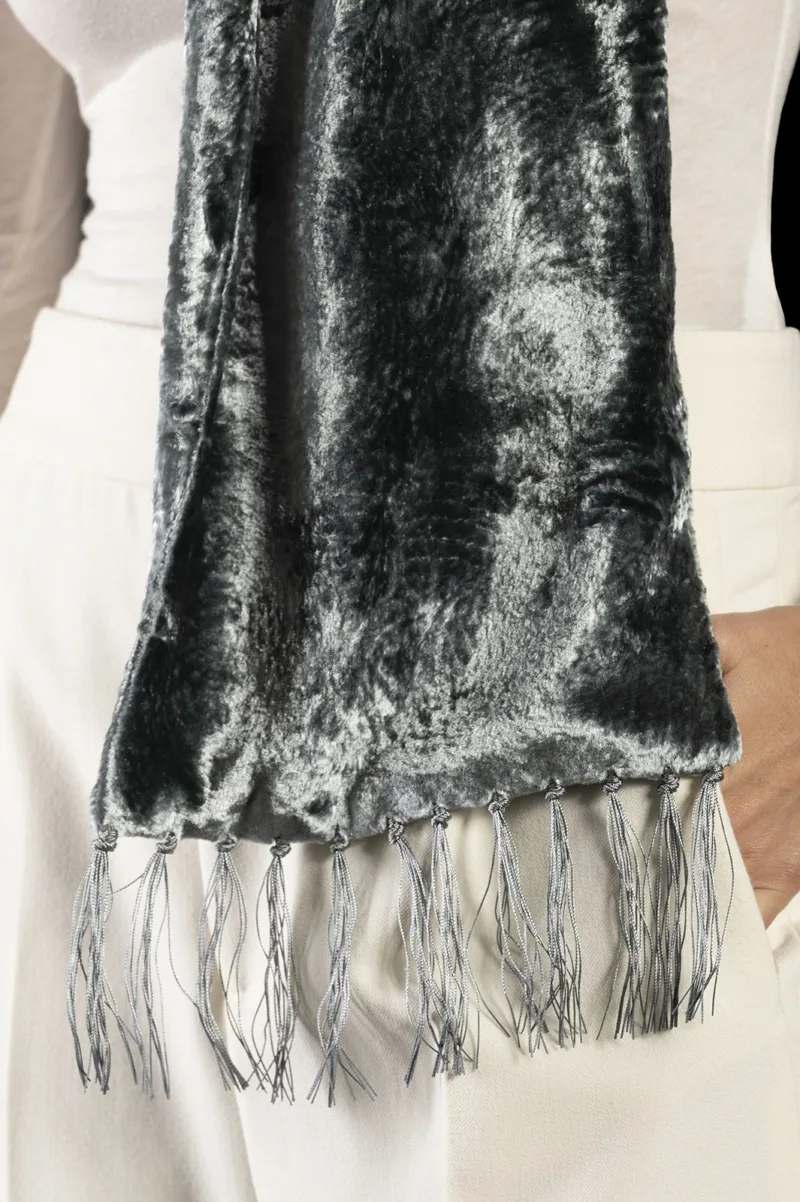 Fortuny furrowed velvet scarf with fringes